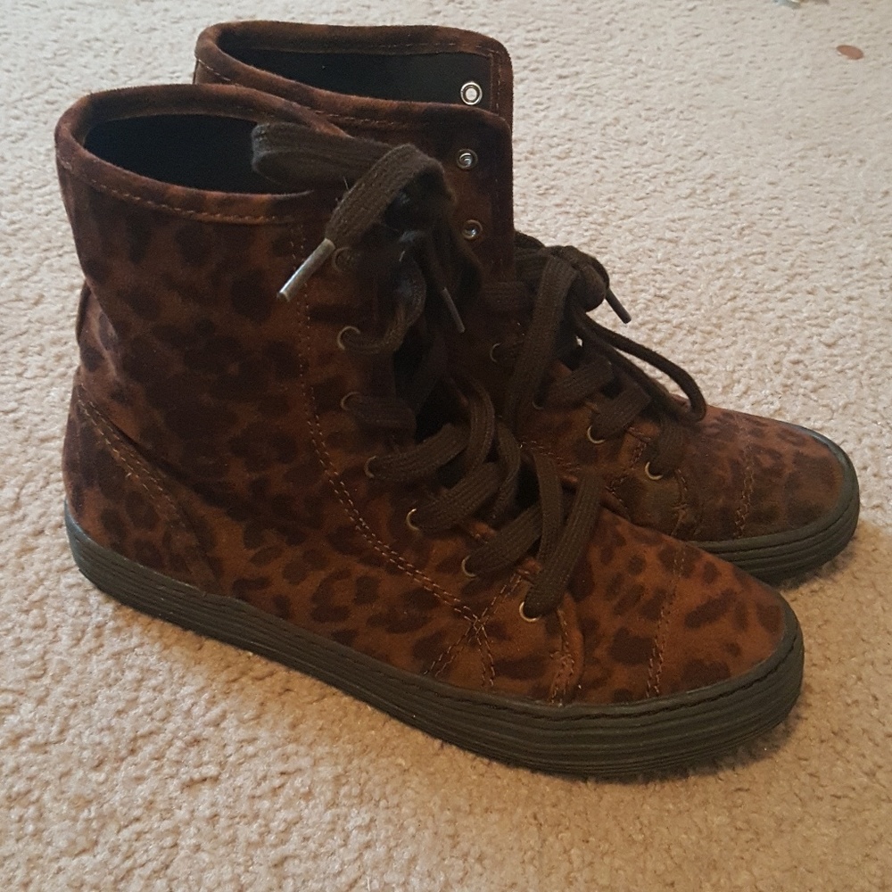 Faux suede brown leopard print high tops